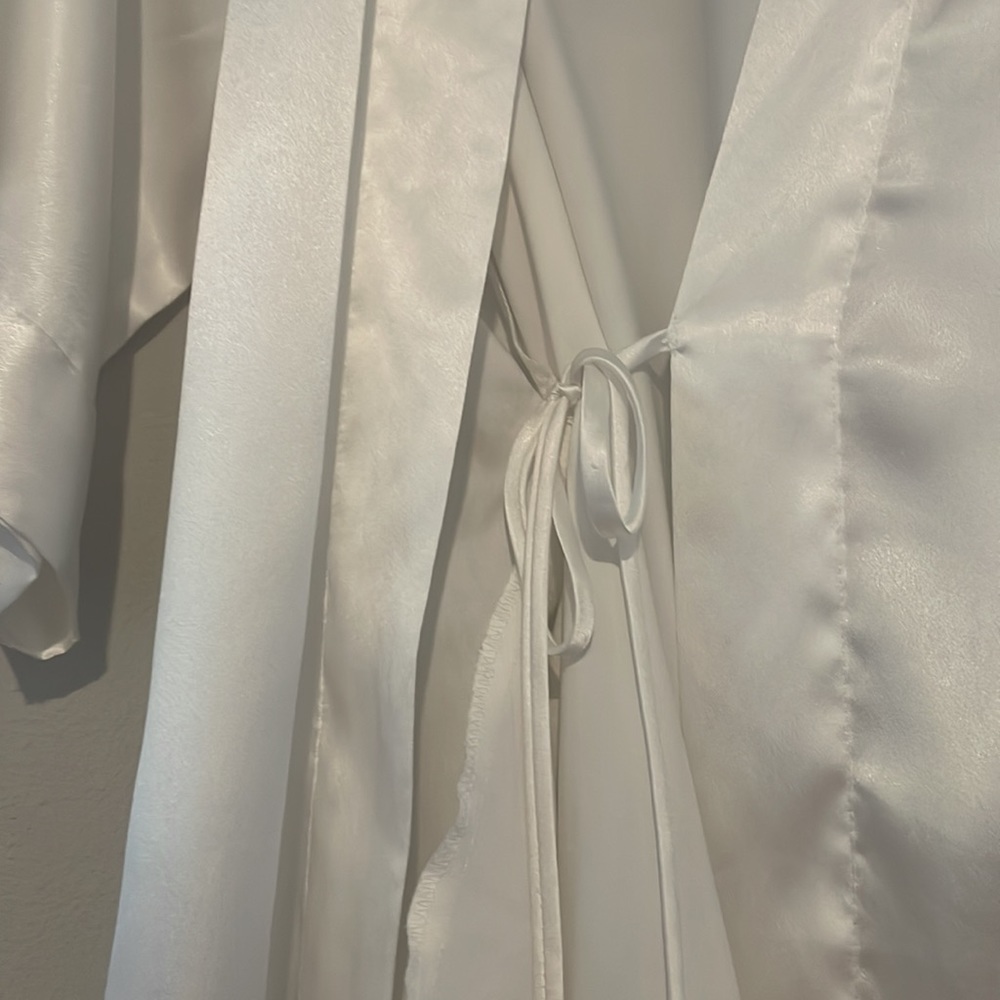 Victoria’s Secret Bride robe - Picture 7 of 8